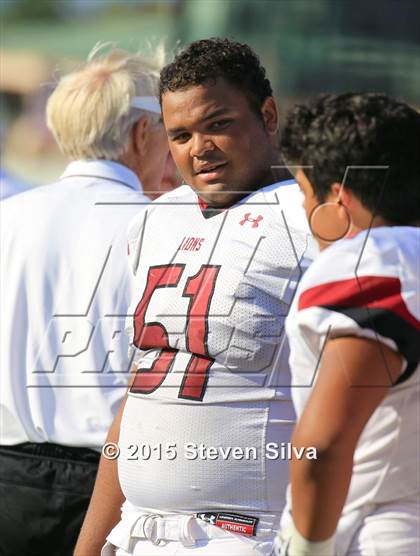 Thumbnail 3 in Cathedral Catholic vs. Oaks Christian (2015 SoCal Honor Bowl) photogallery.
