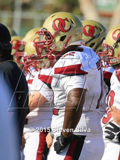 Thumbnail 2 in Cathedral Catholic vs. Oaks Christian (2015 SoCal Honor Bowl) photogallery.