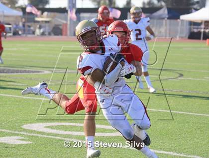 Thumbnail 3 in Cathedral Catholic vs. Oaks Christian (2015 SoCal Honor Bowl) photogallery.