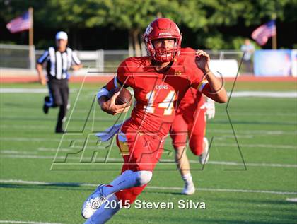 Thumbnail 2 in Cathedral Catholic vs. Oaks Christian (2015 SoCal Honor Bowl) photogallery.
