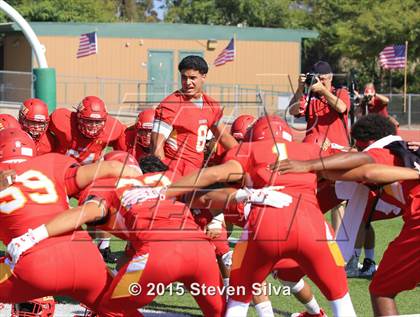 Thumbnail 3 in Cathedral Catholic vs. Oaks Christian (2015 SoCal Honor Bowl) photogallery.