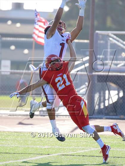 Thumbnail 3 in Cathedral Catholic vs. Oaks Christian (2015 SoCal Honor Bowl) photogallery.