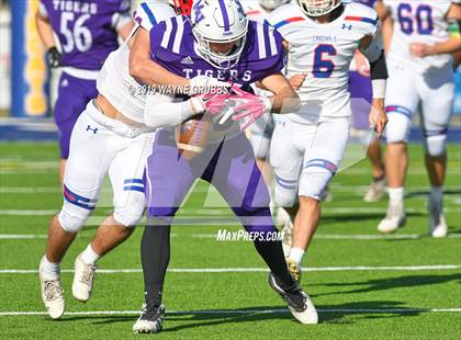 Thumbnail 3 in Sabine @ Mt. Vernon (UIL 3A Bi-District Playoff) photogallery.