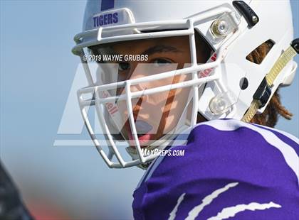 Thumbnail 2 in Sabine @ Mt. Vernon (UIL 3A Bi-District Playoff) photogallery.