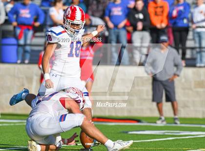 Thumbnail 3 in Sabine @ Mt. Vernon (UIL 3A Bi-District Playoff) photogallery.