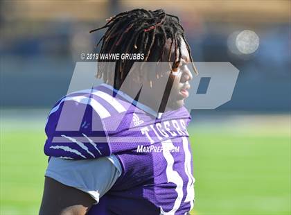 Thumbnail 2 in Sabine @ Mt. Vernon (UIL 3A Bi-District Playoff) photogallery.