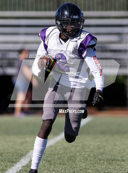Thumbnail 3 in Bishop Amat vs Rancho Cucamonga (Scrimmage) photogallery.