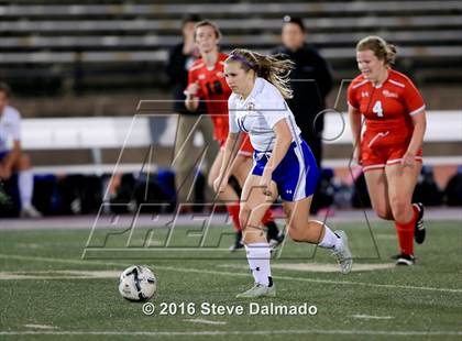 Thumbnail 3 in Academy of the Sacred Heart vs. Vandebilt Catholic (LHSAA D3 Final) photogallery.