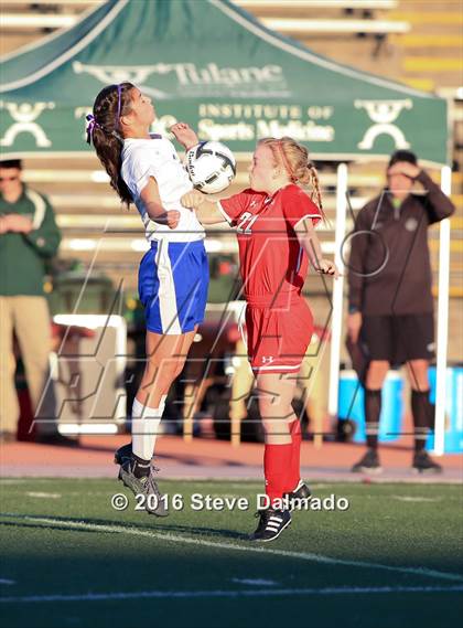 Thumbnail 2 in Academy of the Sacred Heart vs. Vandebilt Catholic (LHSAA D3 Final) photogallery.