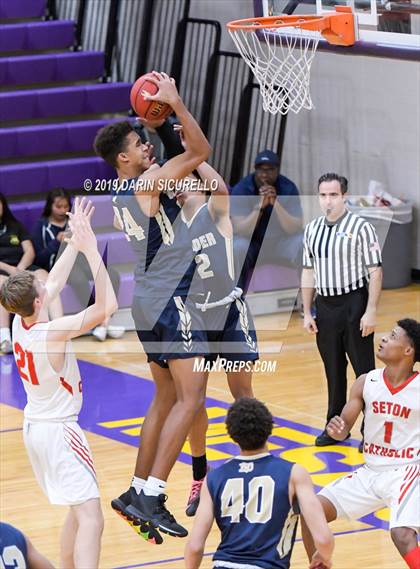 Thumbnail 2 in Desert Vista vs. Seton Catholic (Fear the Hop Tournament) photogallery.