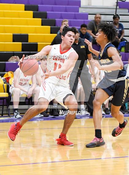 Thumbnail 3 in Desert Vista vs. Seton Catholic (Fear the Hop Tournament) photogallery.