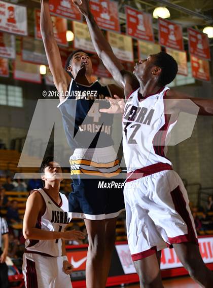 Thumbnail 1 in Rancho Christian vs. JSerra Catholic (Nike Extravaganza) photogallery.