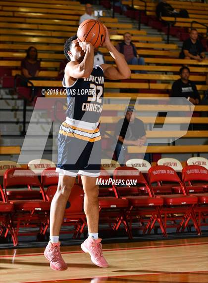 Thumbnail 1 in Rancho Christian vs. JSerra Catholic (Nike Extravaganza) photogallery.