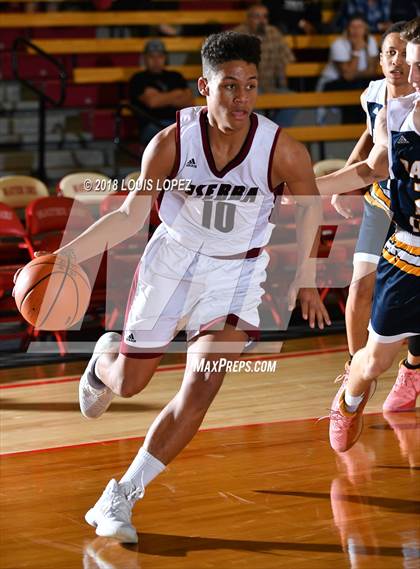Thumbnail 2 in Rancho Christian vs. JSerra Catholic (Nike Extravaganza) photogallery.