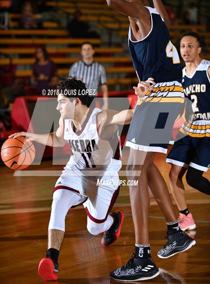 Thumbnail 3 in Rancho Christian vs. JSerra Catholic (Nike Extravaganza) photogallery.