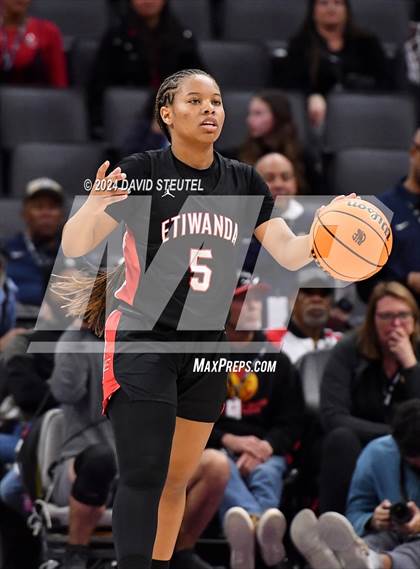 Thumbnail 1 in Etiwanda vs. Archbishop Mitty (CIF State Open Div. Final) photogallery.
