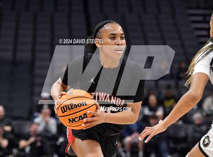 Thumbnail 2 in Etiwanda vs. Archbishop Mitty (CIF State Open Div. Final) photogallery.