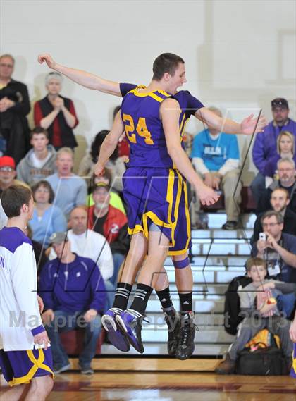Thumbnail 1 in Clayton vs Drummond (WIAA D5 Sectional Final) photogallery.