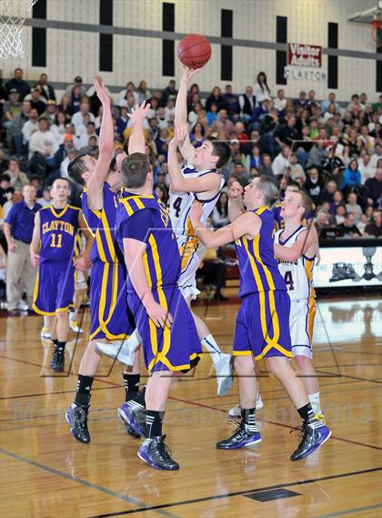 Thumbnail 1 in Clayton vs Drummond (WIAA D5 Sectional Final) photogallery.