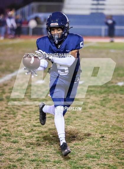 Thumbnail 2 in Newport Harbor @ Aquinas (CIF DIV 3-AA Regional Final) photogallery.