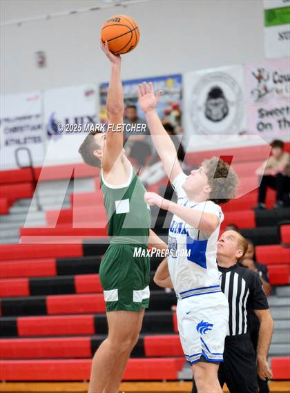 Thumbnail 1 in Deltona vs Flagler Palm Coast (Barracuda New Years Shootout) photogallery.