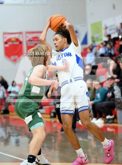 Thumbnail 1 in Deltona vs Flagler Palm Coast (Barracuda New Years Shootout) photogallery.