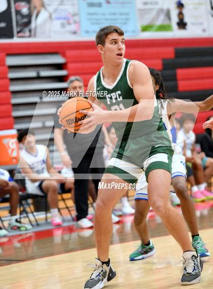 Thumbnail 3 in Deltona vs Flagler Palm Coast (Barracuda New Years Shootout) photogallery.