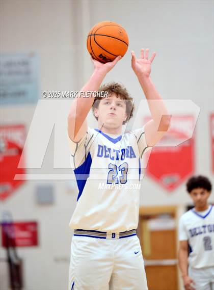 Thumbnail 3 in Deltona vs Flagler Palm Coast (Barracuda New Years Shootout) photogallery.