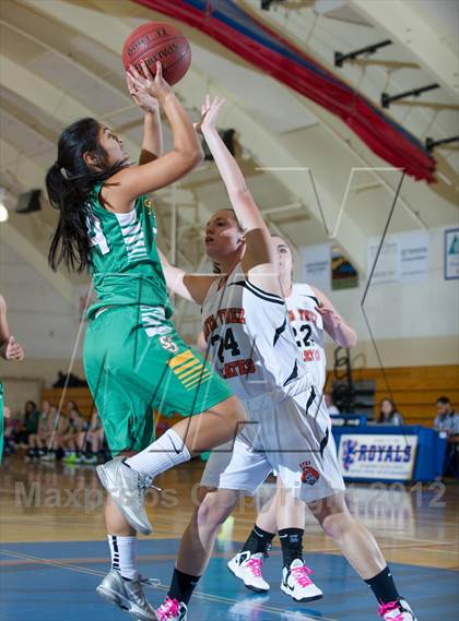 Thumbnail 1 in Santa Ynez vs St. Joseph (Gold Coast Tournament) photogallery.