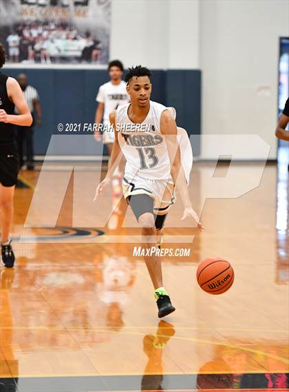 Thumbnail 1 in Klein Oak @ Klein Collins photogallery.