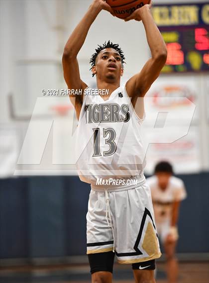 Thumbnail 2 in Klein Oak @ Klein Collins photogallery.