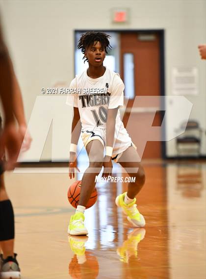 Thumbnail 2 in Klein Oak @ Klein Collins photogallery.