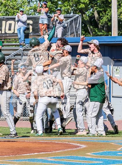Thumbnail 1 in Wallkill vs. Cornwall Central (Section 9 Class A Final) photogallery.