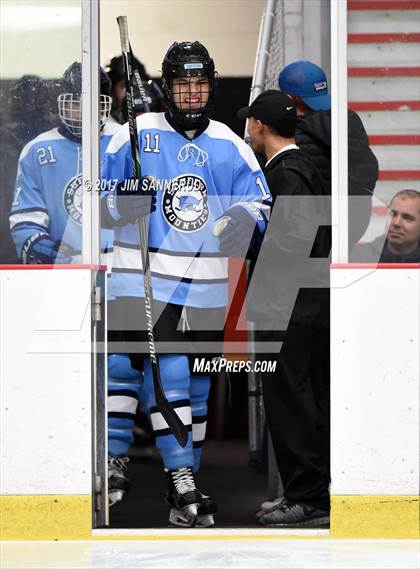 Thumbnail 2 in Mamaroneck vs. Suffern (Section 1 Division 1 Final) photogallery.