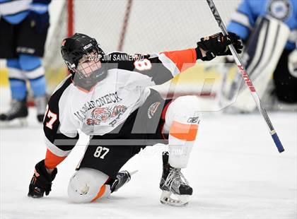 Thumbnail 2 in Mamaroneck vs. Suffern (Section 1 Division 1 Final) photogallery.