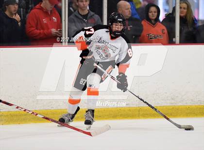 Thumbnail 3 in Mamaroneck vs. Suffern (Section 1 Division 1 Final) photogallery.