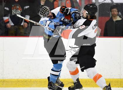 Thumbnail 2 in Mamaroneck vs. Suffern (Section 1 Division 1 Final) photogallery.