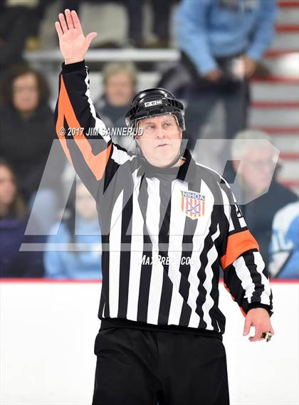 Thumbnail 3 in Mamaroneck vs. Suffern (Section 1 Division 1 Final) photogallery.