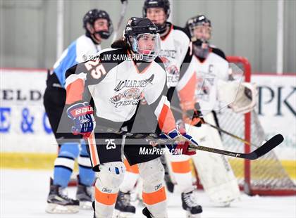 Thumbnail 3 in Mamaroneck vs. Suffern (Section 1 Division 1 Final) photogallery.