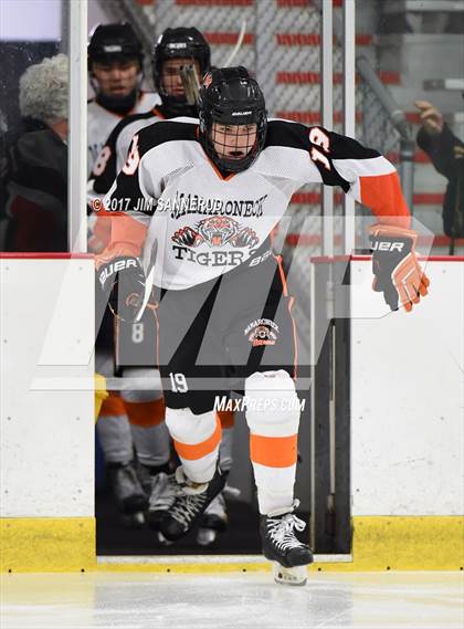 Thumbnail 1 in Mamaroneck vs. Suffern (Section 1 Division 1 Final) photogallery.