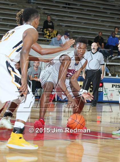 Thumbnail 2 in Plano East vs. Dawson (McDonald's Texas Invitational) photogallery.