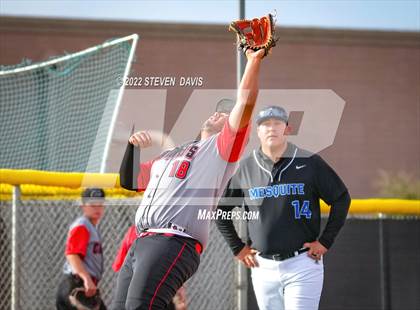 Thumbnail 1 in Combs @ Mesquite photogallery.