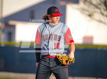 Thumbnail 1 in Combs @ Mesquite photogallery.