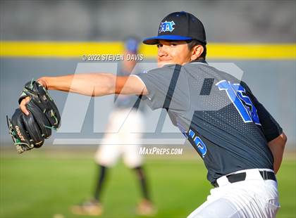 Thumbnail 1 in Combs @ Mesquite photogallery.
