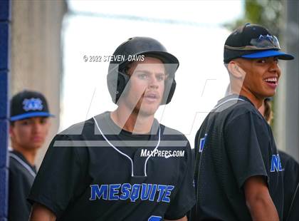 Thumbnail 1 in Combs @ Mesquite photogallery.