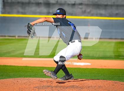 Thumbnail 1 in Combs @ Mesquite photogallery.