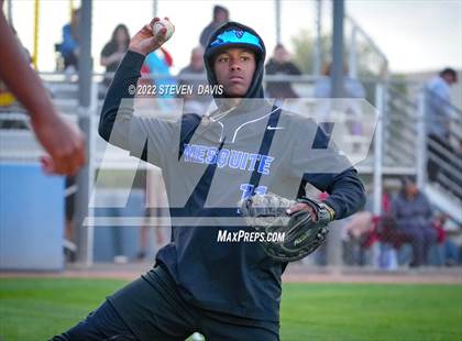 Thumbnail 1 in Combs @ Mesquite photogallery.