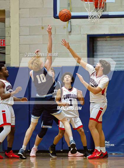 Thumbnail 1 in St. John The Baptist vs Wilton (New York Holiday Invitational) photogallery.