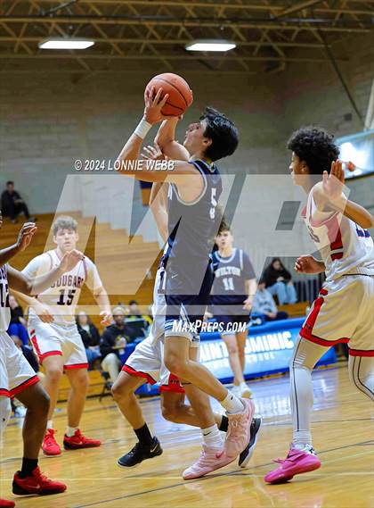 Thumbnail 2 in St. John The Baptist vs Wilton (New York Holiday Invitational) photogallery.
