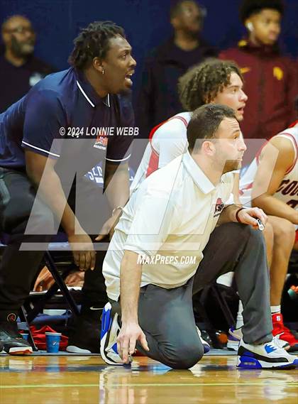 Thumbnail 2 in St. John The Baptist vs Wilton (New York Holiday Invitational) photogallery.